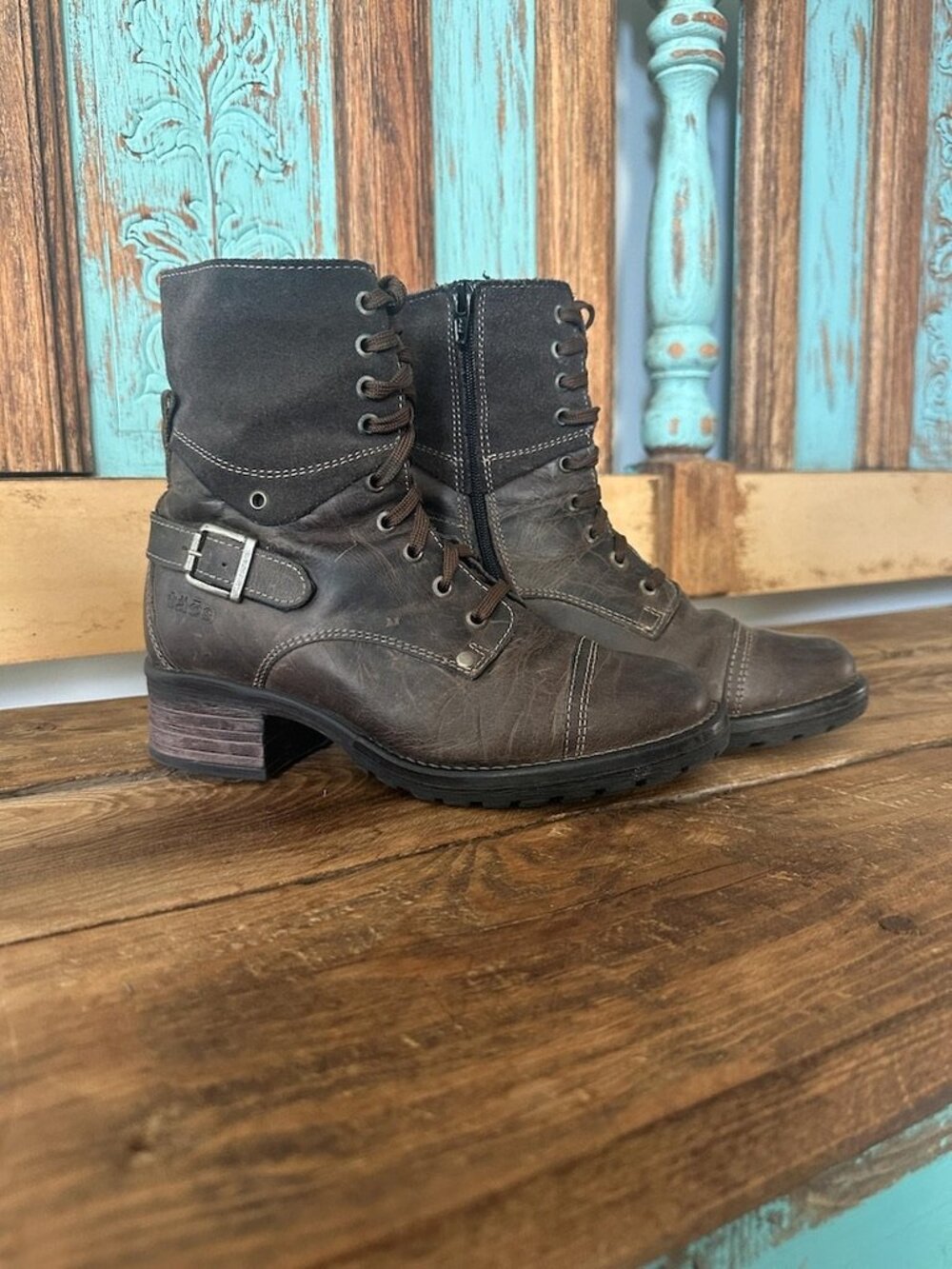 Taos Women's Boots, Dark Brown Size 37 - Conversion US 6 through 6.5